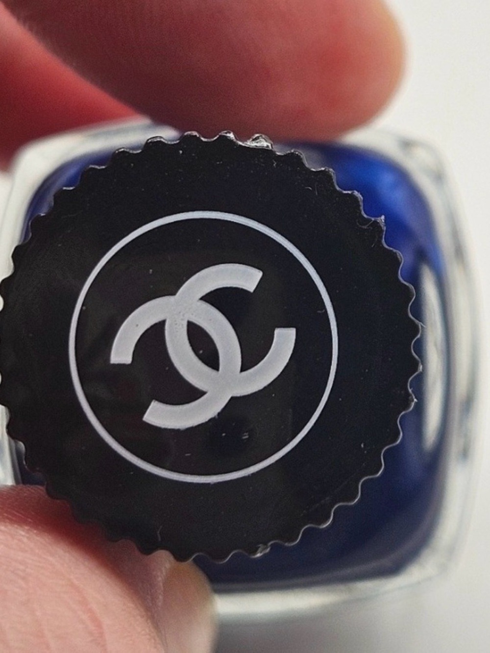 Authentic CHANEL Le Vernis Longwear Nail Polish 763 Rhythm - Deep Navy Blue - Picture 4 of 4